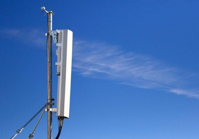 A Kaelus transparent Icefish antenna with a 5G mMIMO radio mounted behind it. Credit: Galtronics